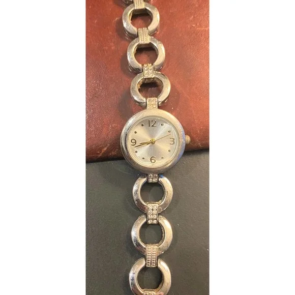 Unbranded | Accessories | Womens 22mm Silver Tone Watch 